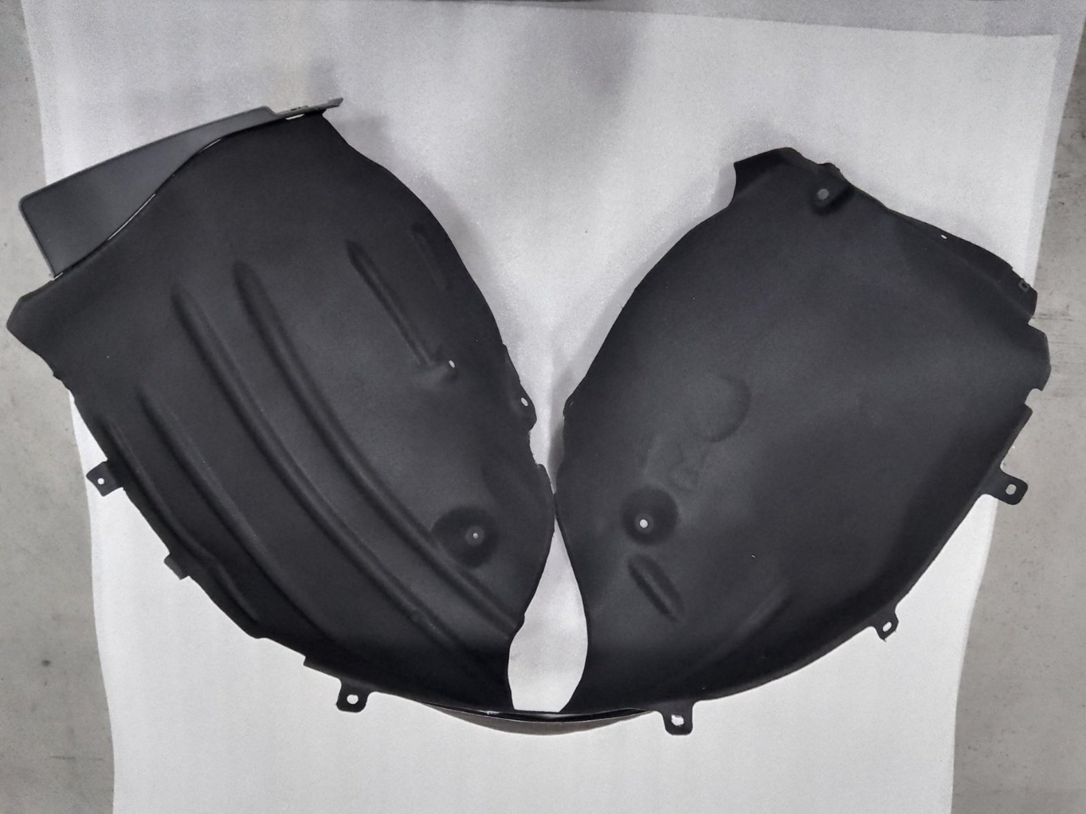 Right Front Wheel Splash Shield Assembly