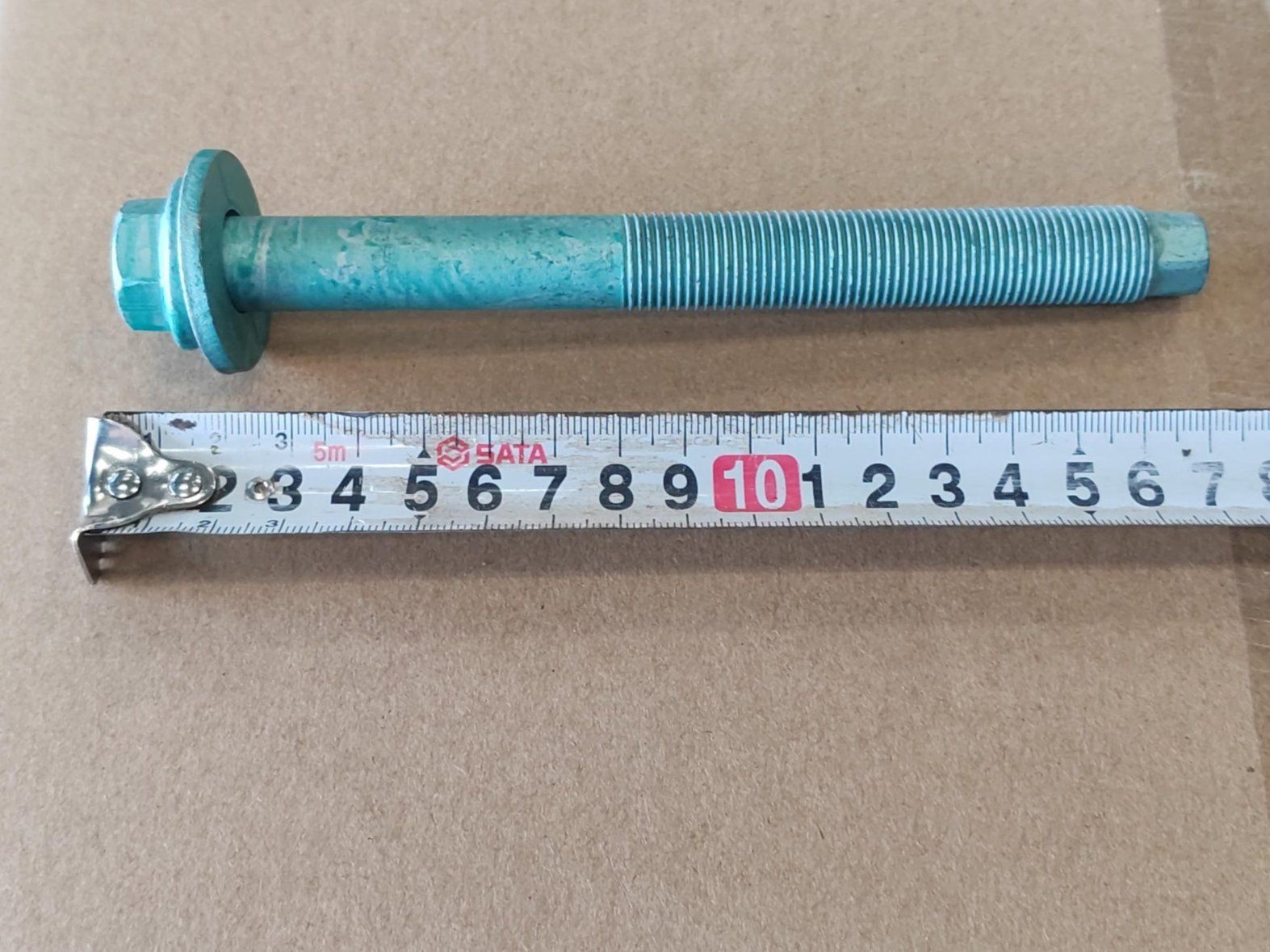Hexagon Flange Bolt and Flat Washer Assembly