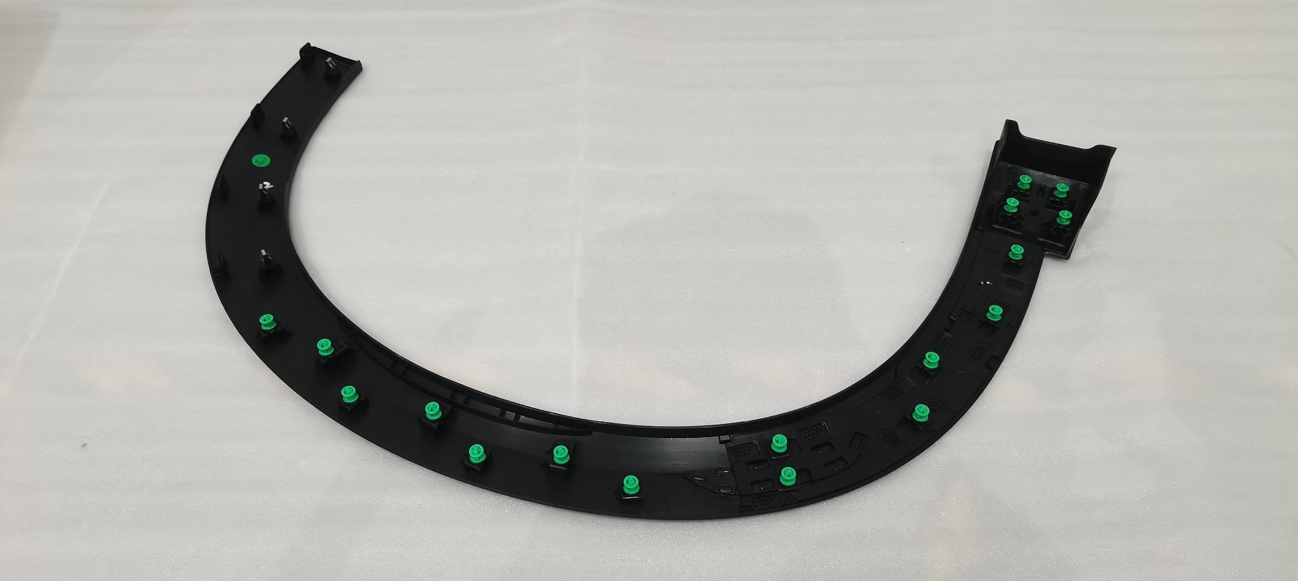 Left Front Wheel Arch Trim Panel Assembly