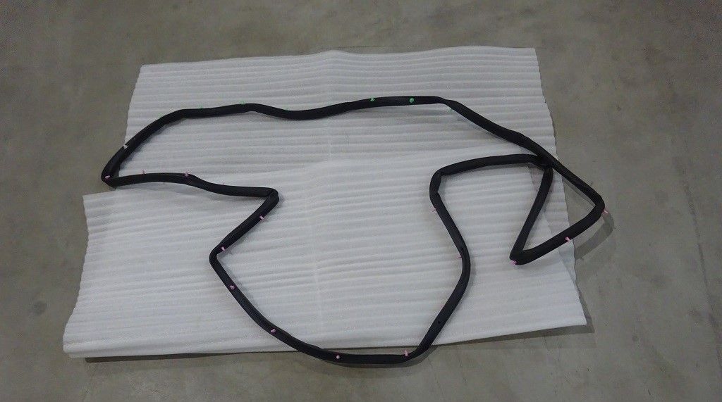 Right Rear Door Weatherstrip_M00000